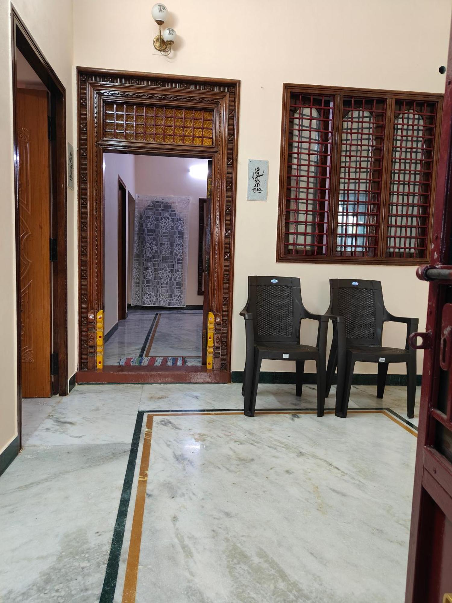 Guru Krupa Home Stay Tiruvannāmalai Eksteriør bilde