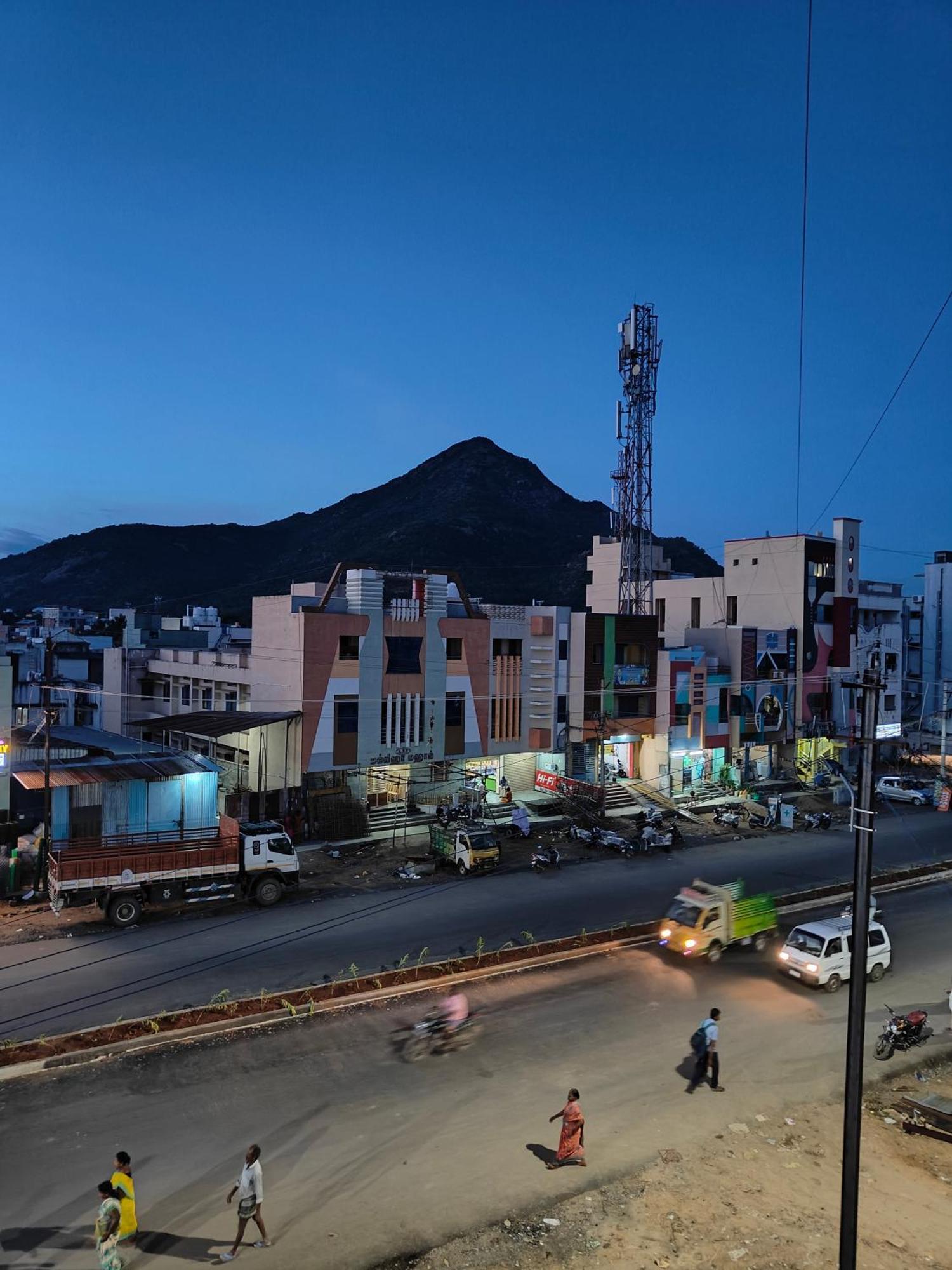 Guru Krupa Home Stay Tiruvannāmalai Eksteriør bilde