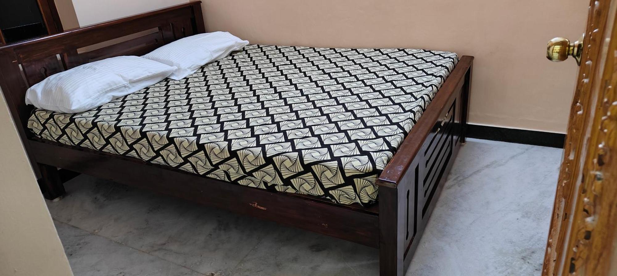 Guru Krupa Home Stay Tiruvannāmalai Eksteriør bilde