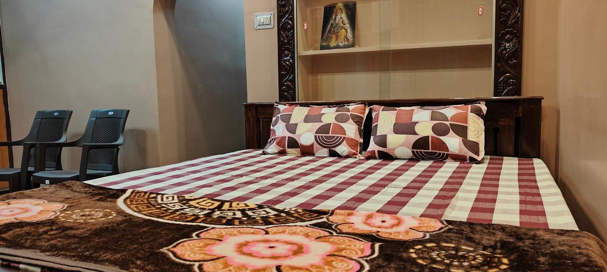 Guru Krupa Home Stay Tiruvannāmalai Eksteriør bilde